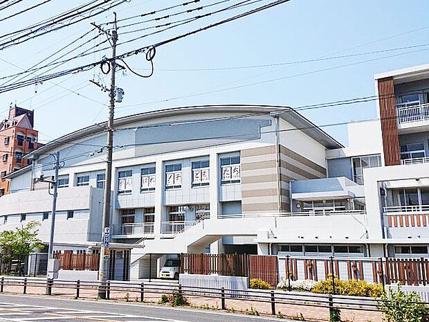 黒崎中央小学校 383m