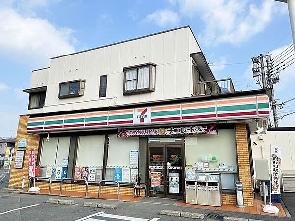セブンイレブン八幡高江店 349m
