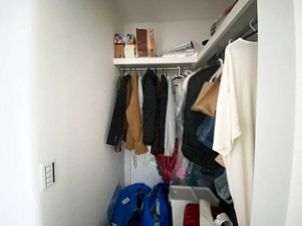【Storage room~収納~】枕棚+パイプハンガーで収納力バツグン♪