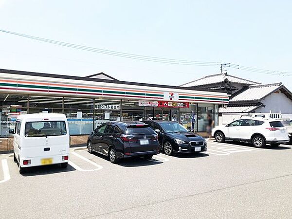 セブンイレブン八幡町上津役西3丁目店 750m