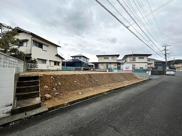 【建築条件付き】八幡西区鷹見台の売土地♪八枝小・永犬丸中学校♪建築条件相談可能♪閑静な住宅街♪