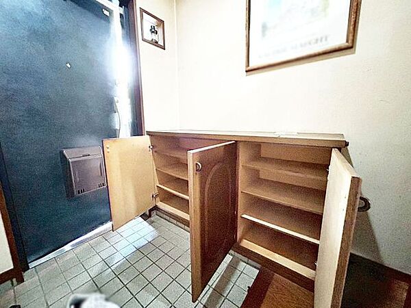 【角部屋】パレス沖田♪中尾小・沖田中学校♪シャンプードレッサー♪3面バルコニー♪都市ガス♪