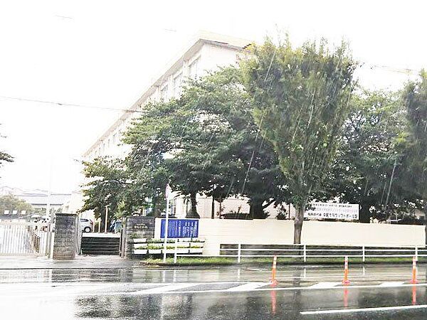 中尾小学校 970m