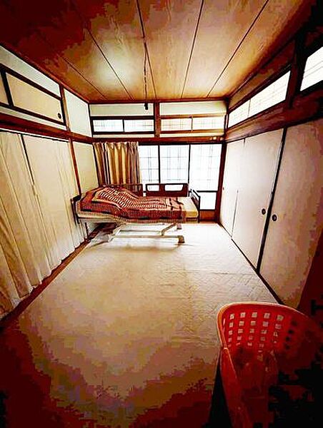 【庭10坪以上】駐車場2台以上♪温水洗浄便座♪全居室収納♪バス停まで 徒歩5分圏内♪