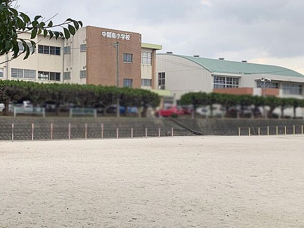 中間南小学校 1400m