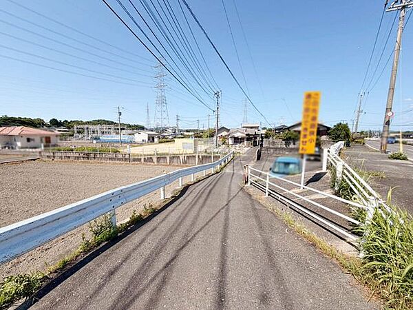 【建築条件なし】電気♪上水道♪下水道♪バス停まで徒歩約4分♪