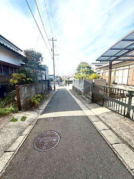 【建築条件無し】上水道♪下水道♪約75坪♪バス停まで徒歩5分圏内♪閑静な住宅街♪