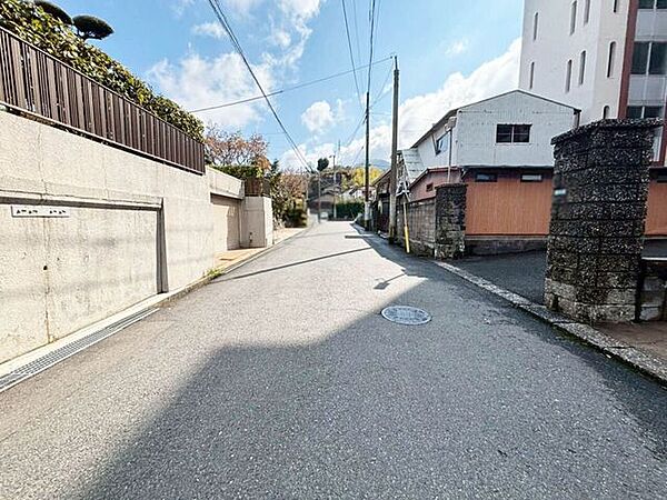 システムキッチン♪火災報知器♪シューズボックス♪給湯器♪小学校まで徒歩10分圏内♪