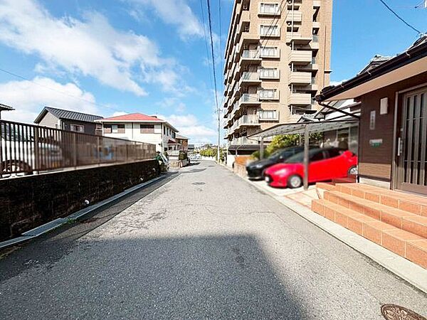 システムキッチン♪火災報知器♪シューズボックス♪給湯器♪小学校まで徒歩10分圏内♪