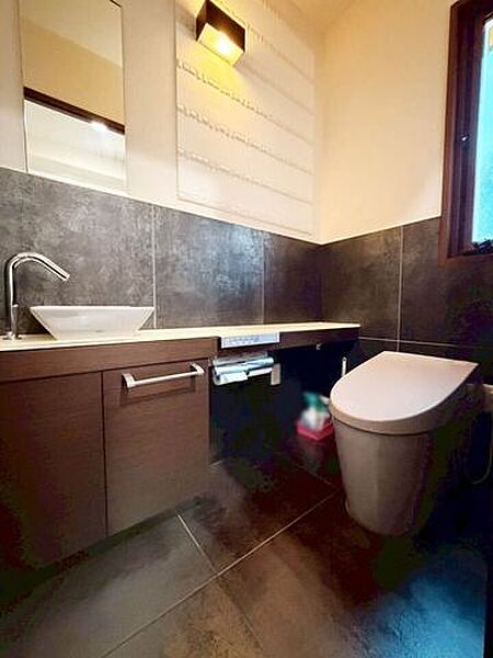 【建物面積250m2越え】中間市朝霧の中古戸建♪中間南小・中学校♪システムキッチン♪ディンプルキー♪