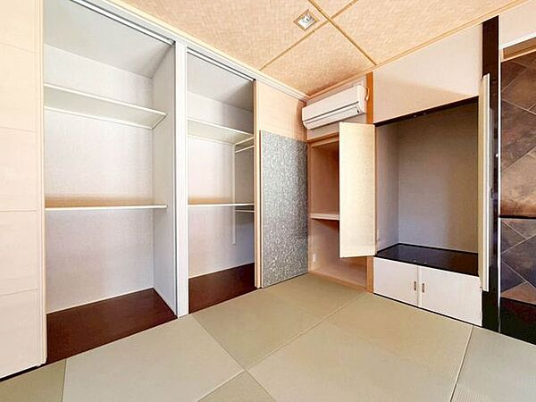 【建物面積250m2越え】中間市朝霧の中古戸建♪中間南小・中学校♪システムキッチン♪ディンプルキー♪
