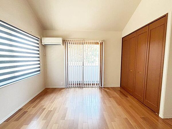【建物面積250m2越え】中間市朝霧の中古戸建♪中間南小・中学校♪システムキッチン♪ディンプルキー♪