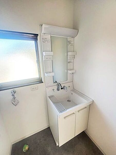 【2026年4月リフォーム】平屋建て♪駐車場2台以上♪火災報知器♪LDK15帖以上♪浴室乾燥機♪