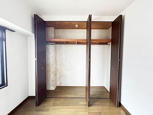 【2面バルコニー】サンパーク南八千代♪鳴水小・黒崎中学校♪バス一坪以上♪都市ガス♪全居室収納♪