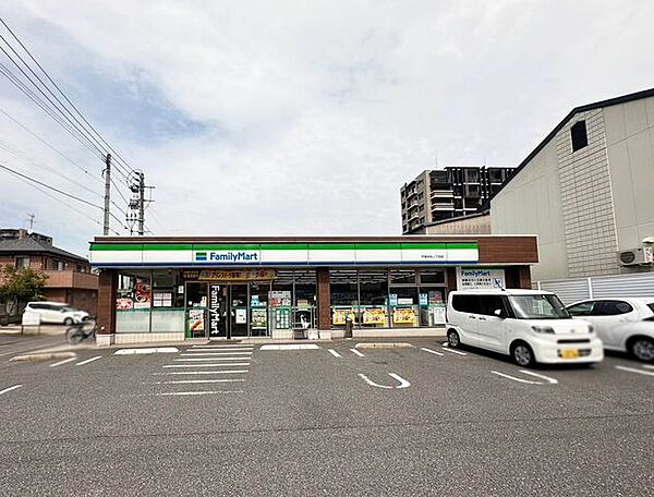 ファミリーマート戸畑沖台2丁目店 310m