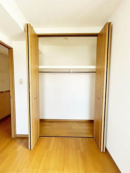 【敷地内駐車場有】モニター付きインターホン♪カウンターキッチン♪食器洗浄乾燥機♪LDK15帖以上