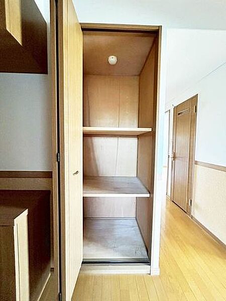 【敷地内駐車場有】モニター付きインターホン♪カウンターキッチン♪食器洗浄乾燥機♪LDK15帖以上