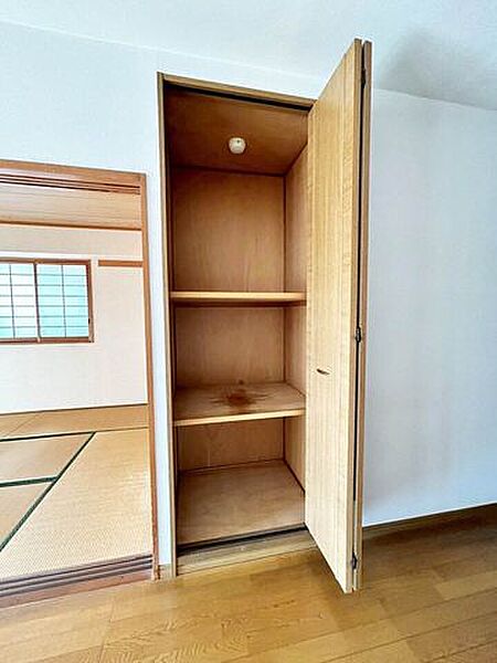 【敷地内駐車場有】モニター付きインターホン♪カウンターキッチン♪食器洗浄乾燥機♪LDK15帖以上