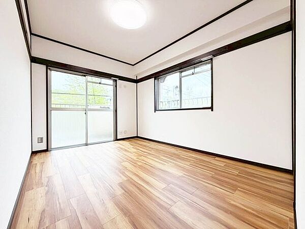【角部屋】モニター付きインターホン♪シャンプードレッサー♪ペット相談可♪スーパーまで徒歩10分圏内♪
