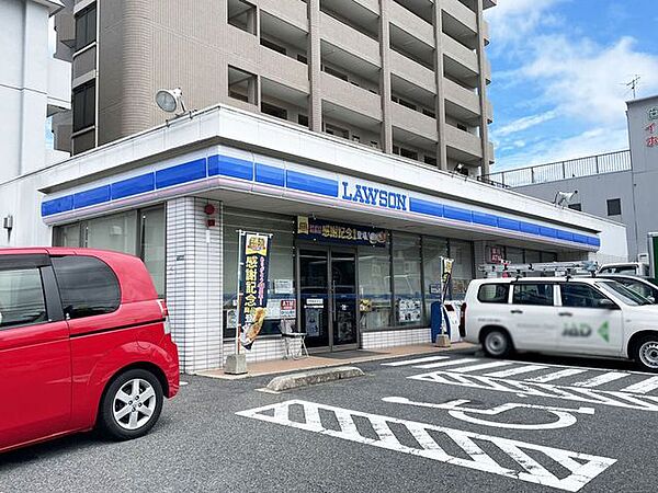 ローソン 八幡鷹の巣店 226m