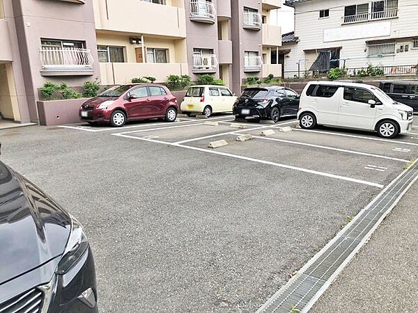 【ペット相談可】ミリオンコーポラス折尾♪都市ガス♪折尾東小・折尾中♪最上階♪スーパー徒歩5分圏内♪
