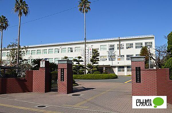 画像28:高校「和歌山県立向陽高校まで1262m」