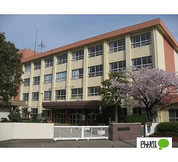 画像25:小学校「和歌山市立浜宮小学校まで836m」