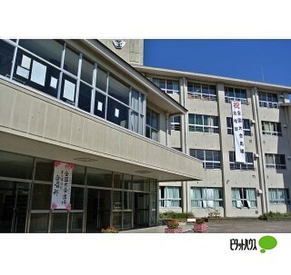 画像26:中学校「和歌山市立貴志中学校まで2665m」