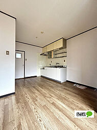 ベルハウス関戸 202 2階2DKのリビング/ダイニング