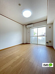 パルテールI 101 1階ワンルームのリビング/ダイニング