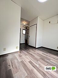 プレゼンス手平 201 2階ワンルームのリビング/ダイニング