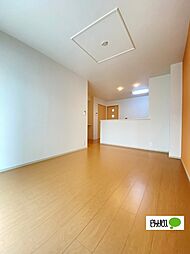 アーデン西浜　VI 102 1階1LDKのリビング/ダイニング