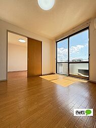 グランディールＮＴ 202 2階3DKのリビング/ダイニング