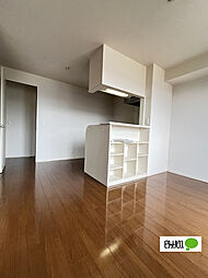 イル デ パン　B棟 207 2階3LDKのリビング/ダイニング