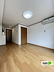 シャン・ド・フルール 201 2階ワンルームのリビング/ダイニング