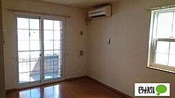 シャルパンティエII 101 1階1LDKのリビング/ダイニング