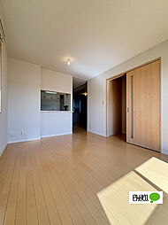 シャーメゾン狐島 105 1階1LDKのリビング/ダイニング