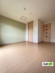 ソレアードｉ 208 2階1Kのリビング/ダイニング