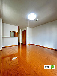 フォンテーヌブロー 103 1階ワンルームのリビング/ダイニング