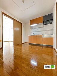 ハピネスＹ　II 101 1階2DKのリビング/ダイニング