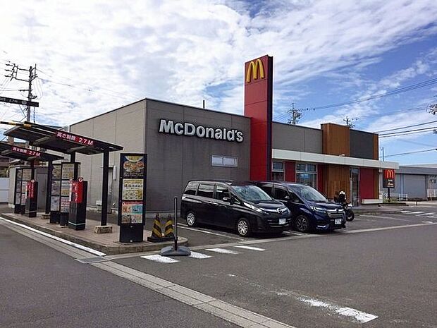 マクドナルド小牧岩崎店 850m