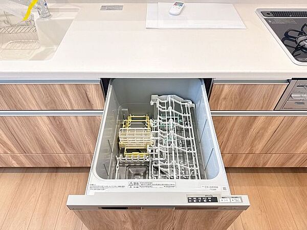 食器洗浄乾燥機があり家事の負担が軽減し、家族や自分の時間を多くとることができます