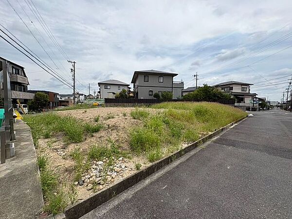 住宅購入の不安を一緒に解消しませんか？資金計画やローンの仕組みを分かりやすくご案内し、安心して住まい探しを進められるよう全力でサポートします！お気軽にご相談ください。お客様のペースに合わせて進めます！