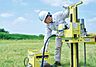 その他：鉄筋入りコンクリートベタ基礎を標準採用。地面全体を基礎で覆うため建物の荷重を分散して地面に伝え、不動沈下に対する耐久性や耐震性が向上します。又、床下全面がコンクリートになるので防湿対策にもなります。
