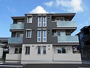 松山駅より徒歩8分 2階 築4年11ヶ月の賃貸物件