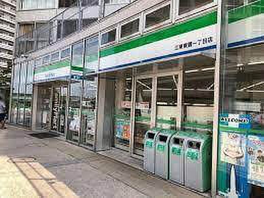 ファミリーマー...