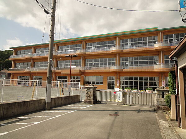 画像16:浜松市立気賀小学校（967m）
