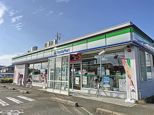 画像23:ファミリーマート 袋井愛野駅北店（377m）