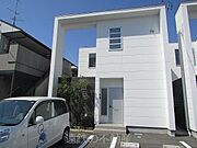  築9年9ヶ月の賃貸物件