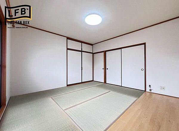 2階の和室。こちらも南側に面しているので、陽当たりのいいお部屋となってます☆